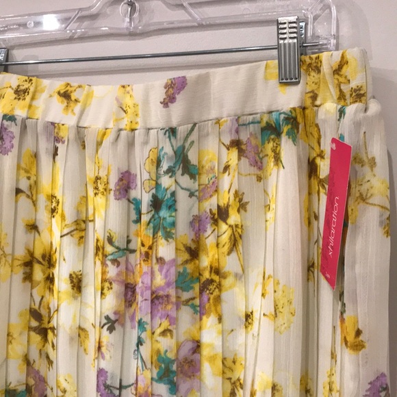 Xhileration floral skit - Picture 3 of 12